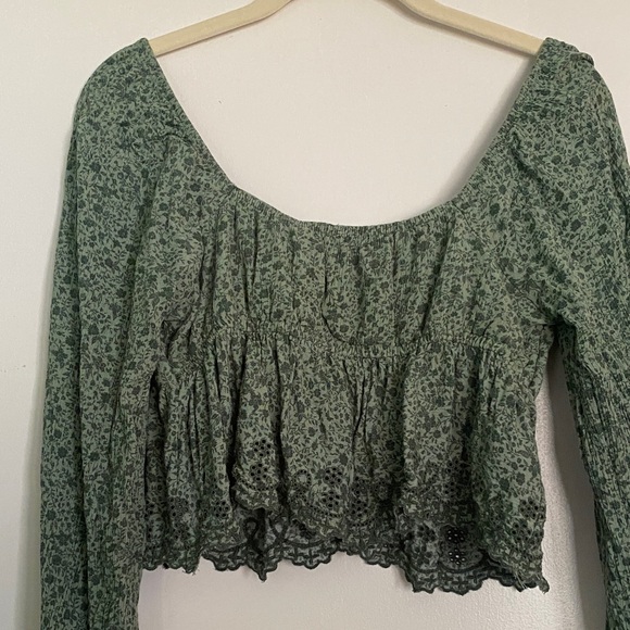 Hollister Easy Long-Sleeve Tie-Front Sweetheart Top - Picture 4 of 6